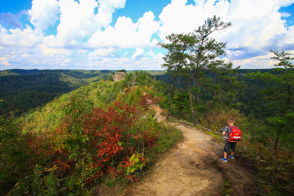 Cam hiking - Auxier Ridge Trail