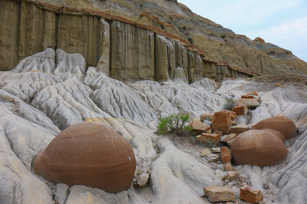 River of Cannonballs - Cannonball Concretions