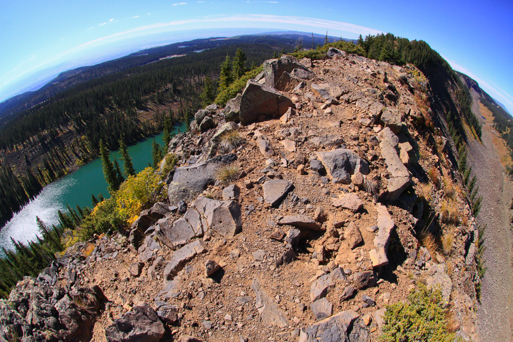 Butts Lake to the south of the crest - Crag Crest Trail