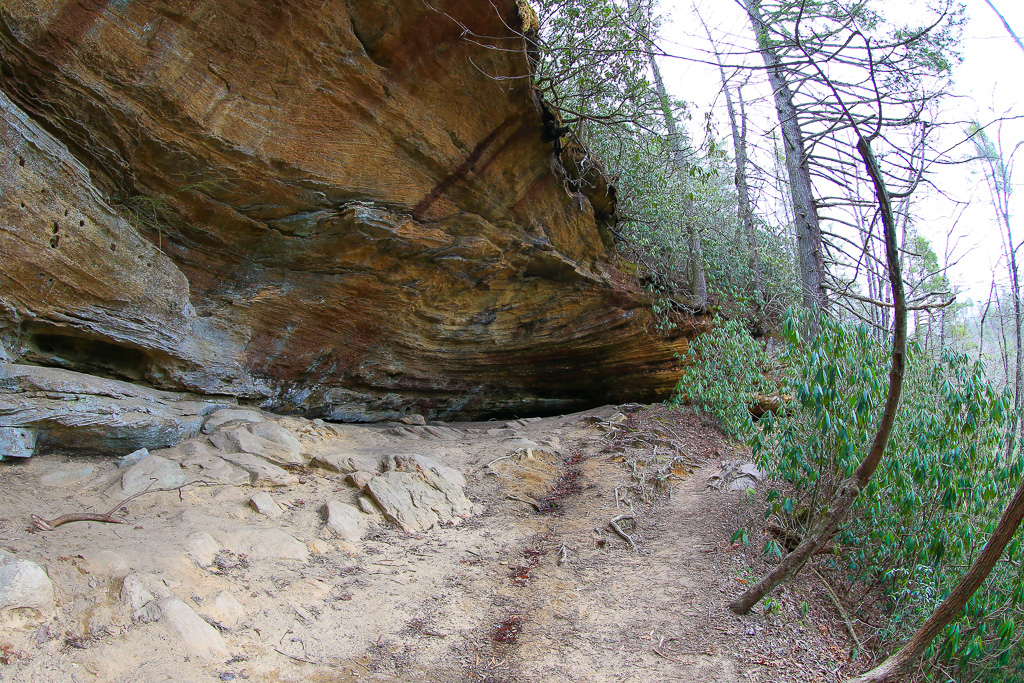 Cliff overhang along Gray's Arch Trail #205 - Gray's Arch Loop