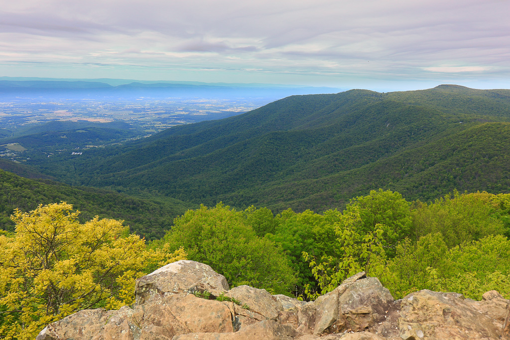 Town of Stanley far below - Upper Hawksbill Trail