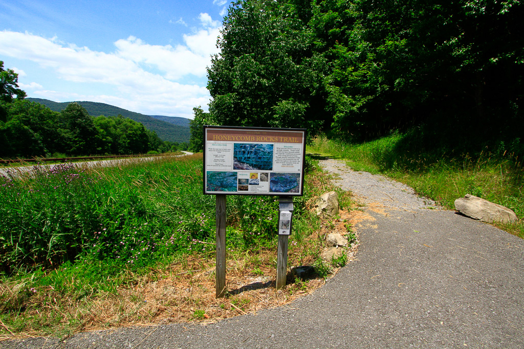 Trailhead - Honeycomb Rocks Trail