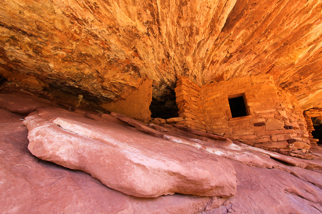 Rock slab and House on Fire - South Fork of Mule Canyon