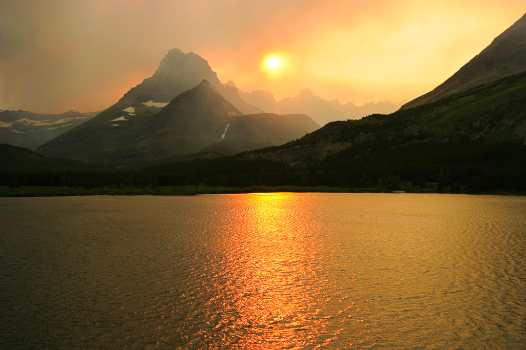 Swiftcurrent Lake sunset - Iceberg Lake