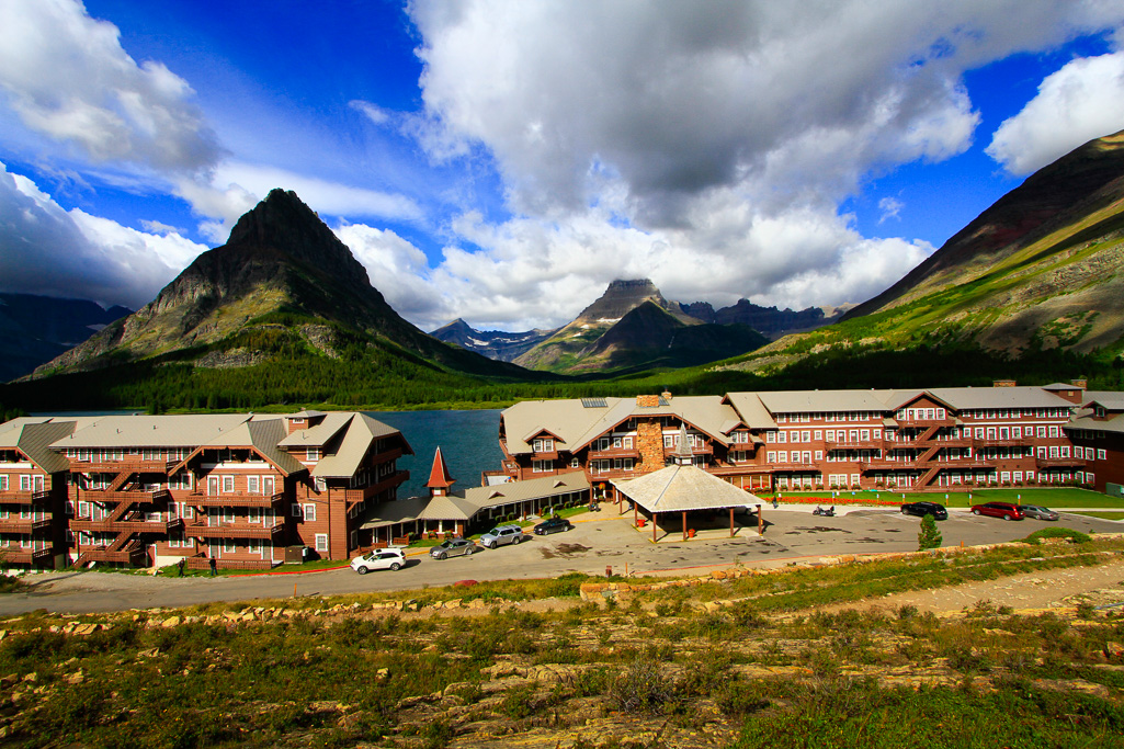 Many Glacier Hotel - Iceberg Lake