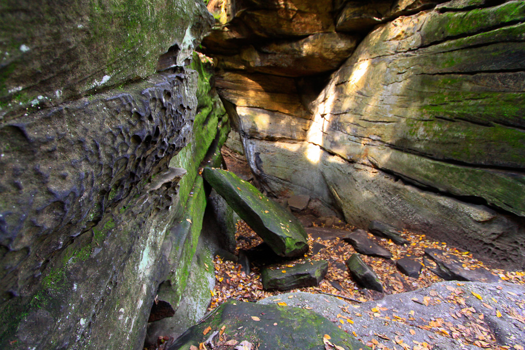 Jumbled rocks - The Ledges Trail
