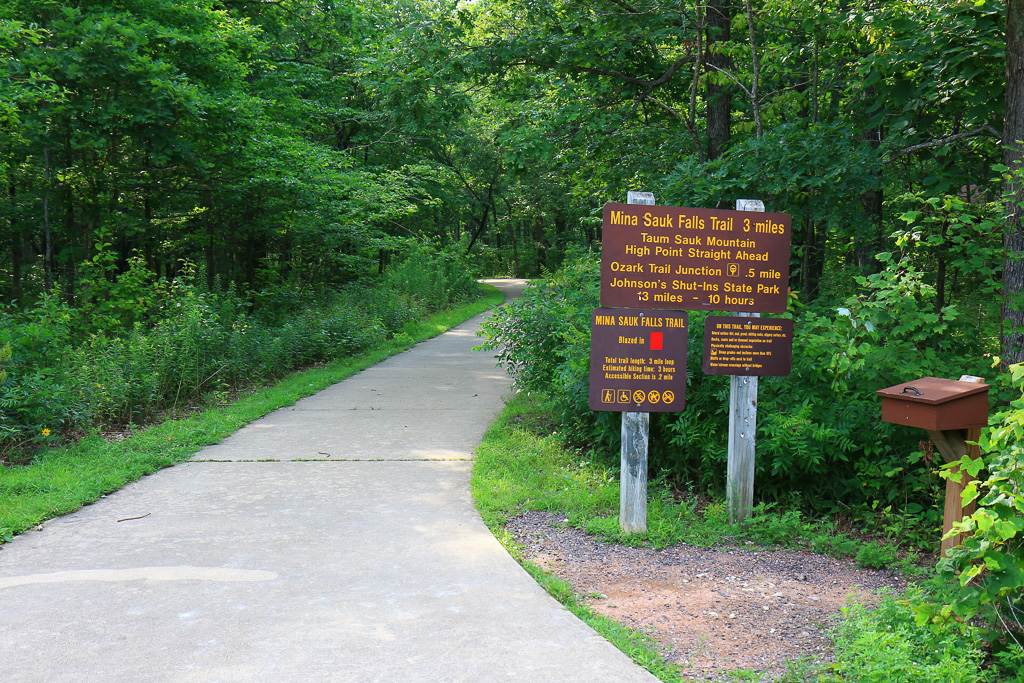 Trailhead - Mina Sauk Falls Trail