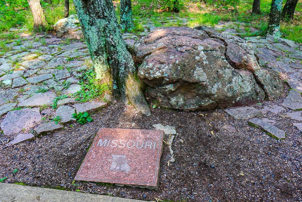 Highpoint of Missouri - Mina Sauk Falls Trail