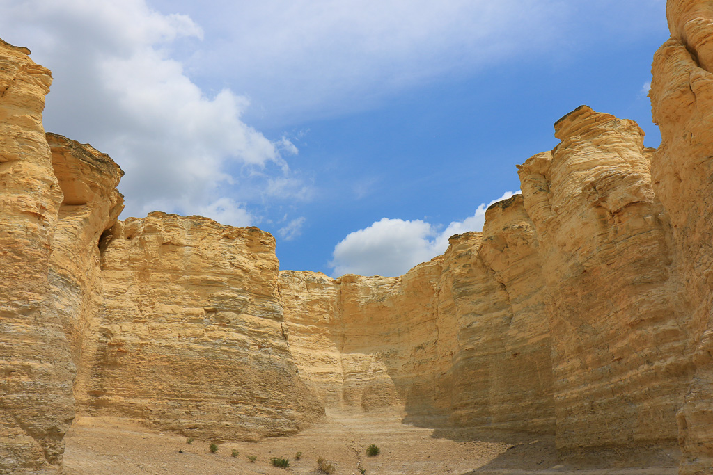 Chalk Wall/Northwest Grouping - Monument Rocks Natural Area