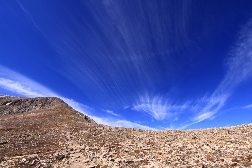 Wispy clouds - North Mount Elbert Trail