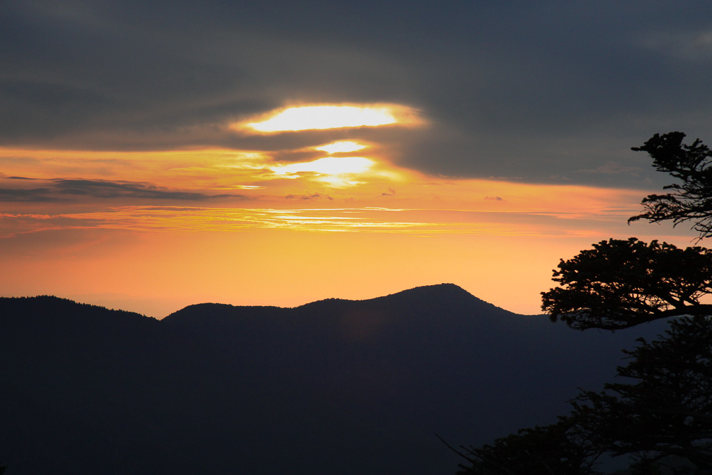 Sunset over the Appalachians - Mt Mitchell Summit Tower Trail