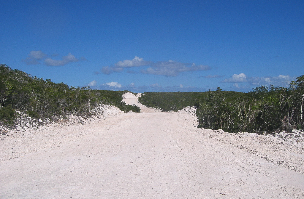 Unmarked gravel road to Osprey Rock