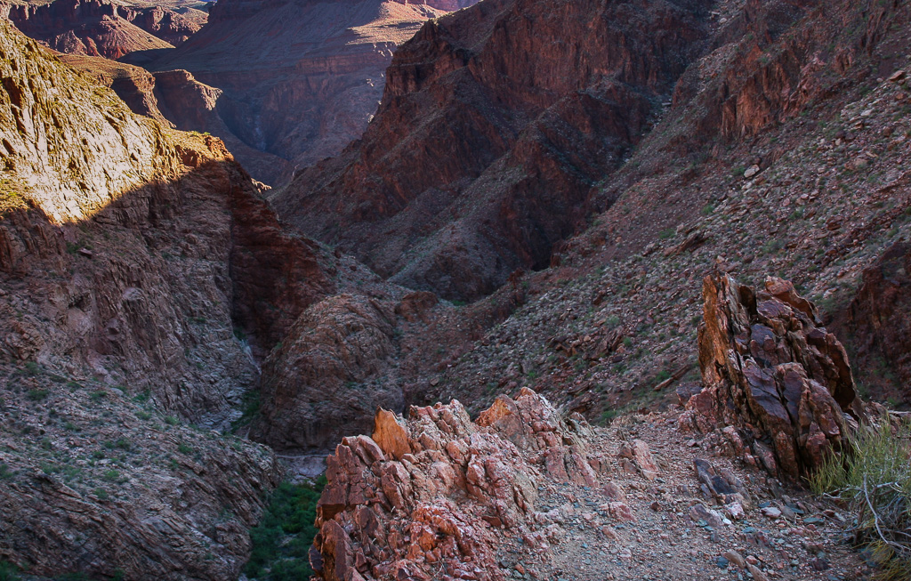 Jagged rocks - Grand Canyon National Park, Arizona