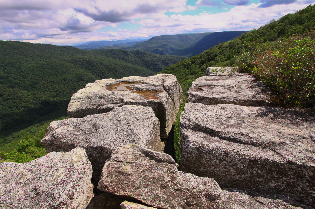 Boulders and crevasses - Table Rock