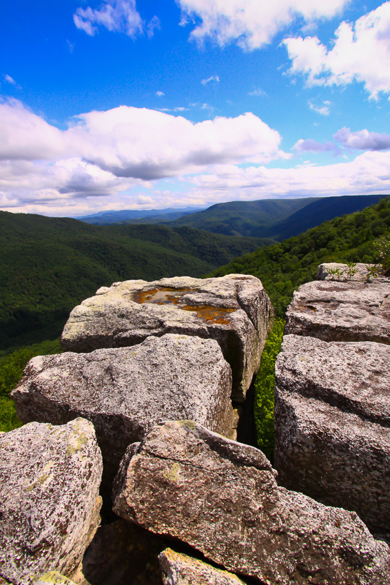 Boulders and crevasses - Table Rock