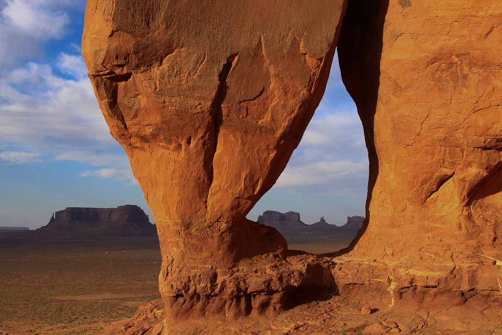 Tear Drop Arch and buttes - Monument Valley