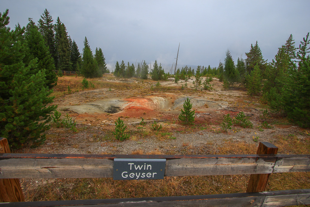 Twin Geyser - West Thumb Geyser Basin